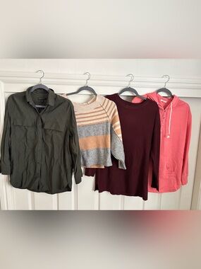 Women’s sweater bundle